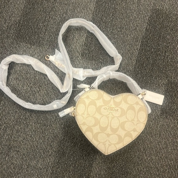 Coach Heart Purse - Picture 2 of 3